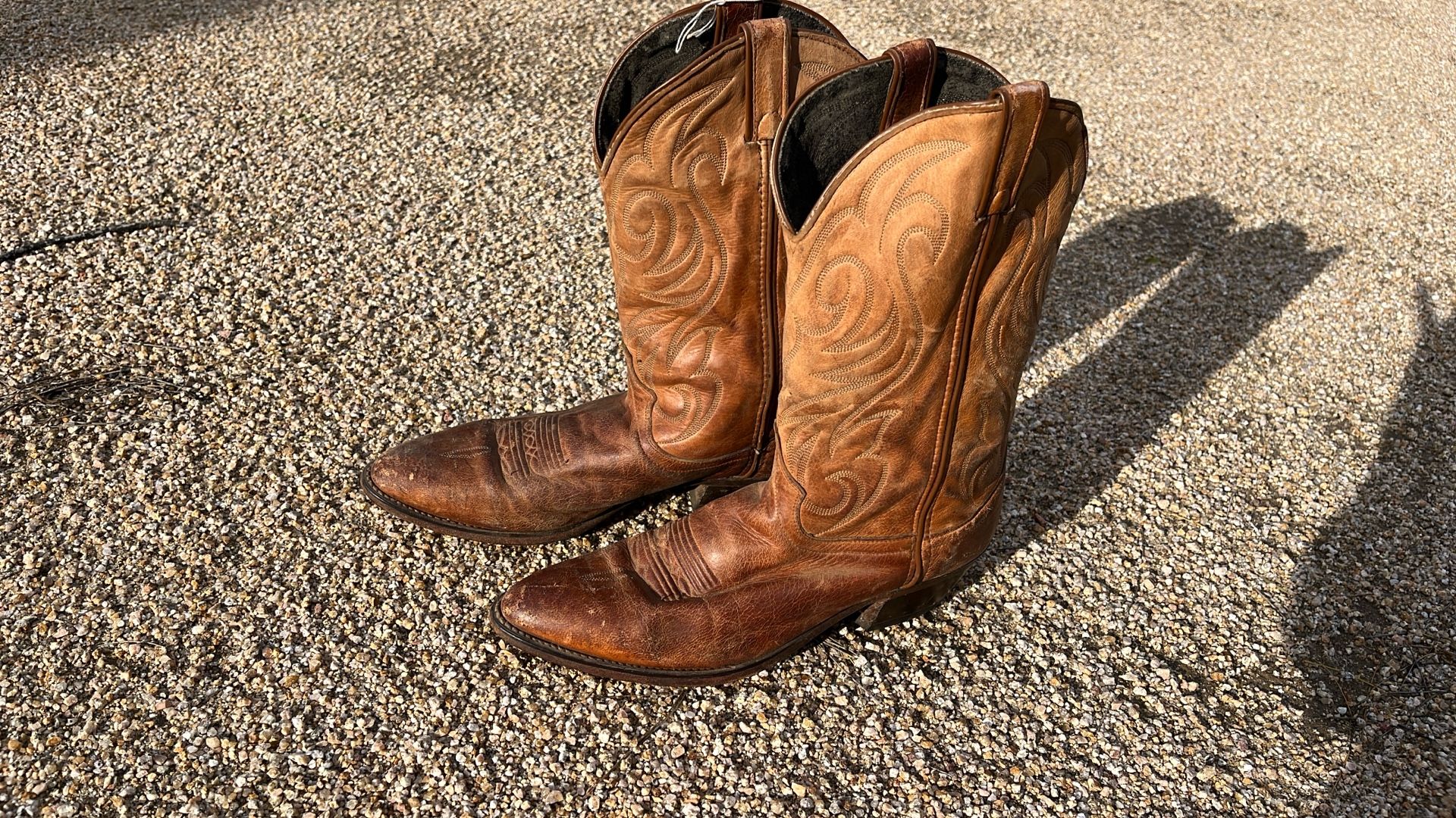 Brown Leather 10 1/2 D Laredo Cowboy Boots