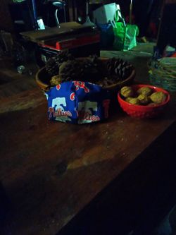 Eight west phillies masks