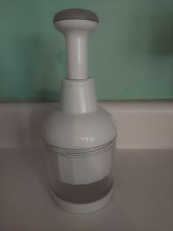 Pampered chef Food chopper