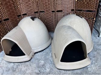 Dog house Each $35 dimensions in the photos