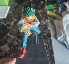 Opened Izuku Midoriya figurine - MHA