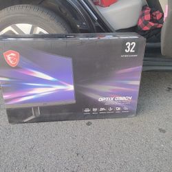 Optix Ge2c4. Curved Gaming Monitor 