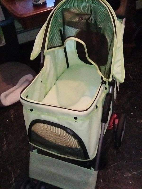 Dog stroller