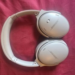 Bose - QuietComfort Wireless Noise Cancelling Over-the-Ear Bluetooth Headphones - Sandstone