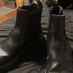 Dr Marten Chelsea Boots