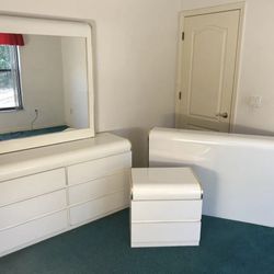 Vintage 3 Piece Full Bedroom Set