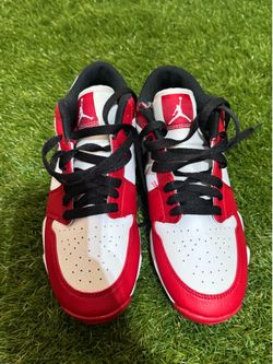 Football cleats - Jordan size 6Y