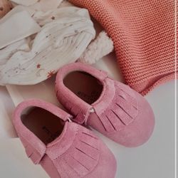 Girls' size 6c pink, suede  moccasins with rubber sole