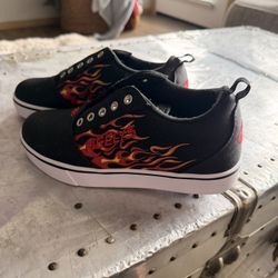 Heelys Size 5yth Unworn