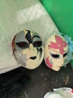 2 Large Venetian Style Masquerade Wall Masks – Hand Painted Decor
