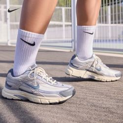 NIKE INITIATOR HQ1179