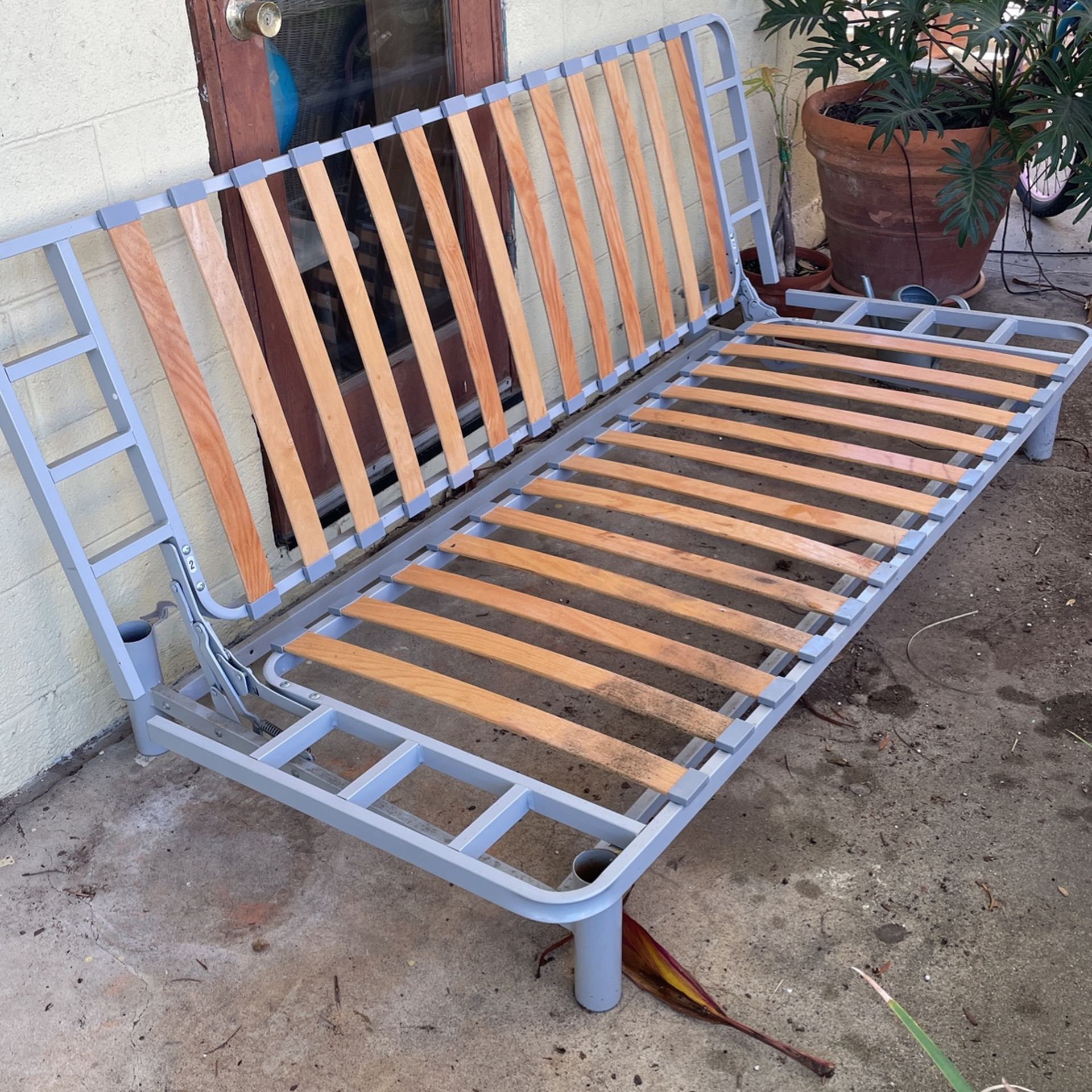 Free Futon Frame for Sale in San Diego, CA OfferUp