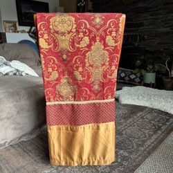 Curtain/Shower Curtain, Red/Gold, 72x72”