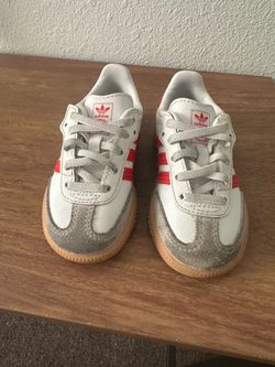 Toddler sambas