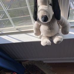 Vintage Classic Peanuts Snoopy Plush Doll