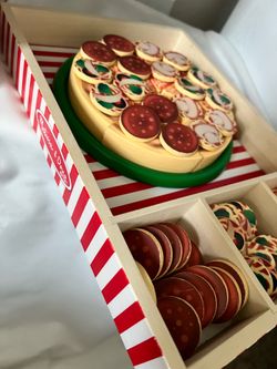Melissa & Doug wooden pizza party