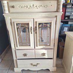 🌹BEAUTIFUL VINTAGE BEDROOM SET: DRESSER WITH MIRROR, CHEST🌹 