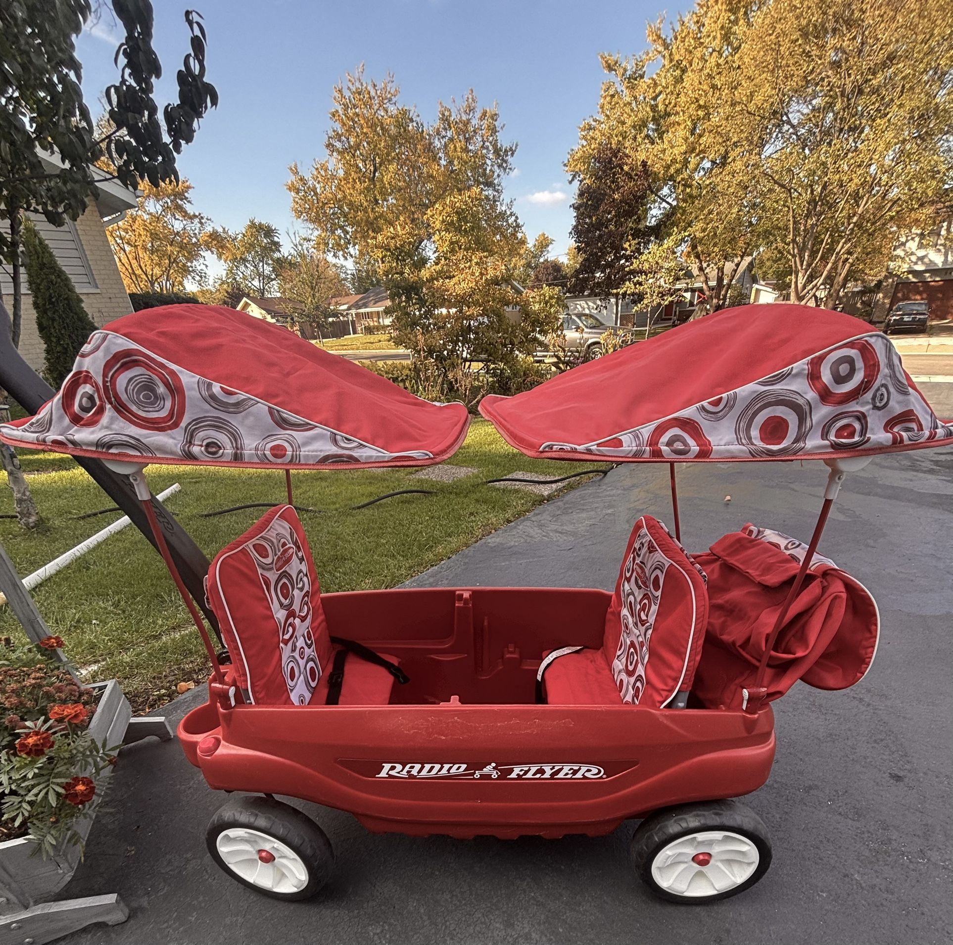 Red Radio Flyer Deluxe Wagon with Dual Canopy/ Folding Seats♦️Read Full Description Below♦️