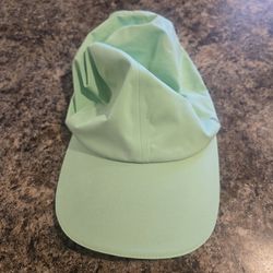 Lululemon green hat