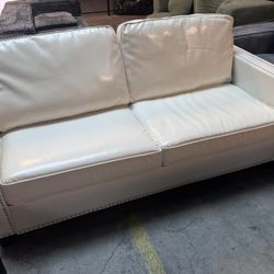 white sofa 