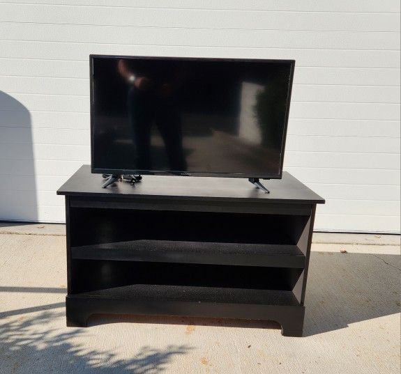 32 Inch TV and TV Stand