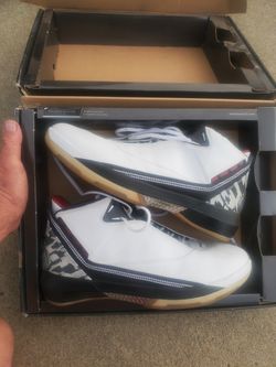 Nike Air Jordan XX2, White with Black And Red Size 11 1/2"