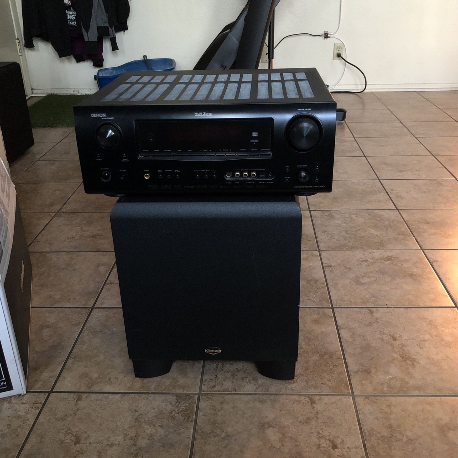 Zenón Receiver And Klipsch Subwoofer