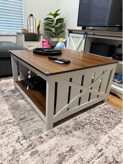 Coffee table - farmhouse style