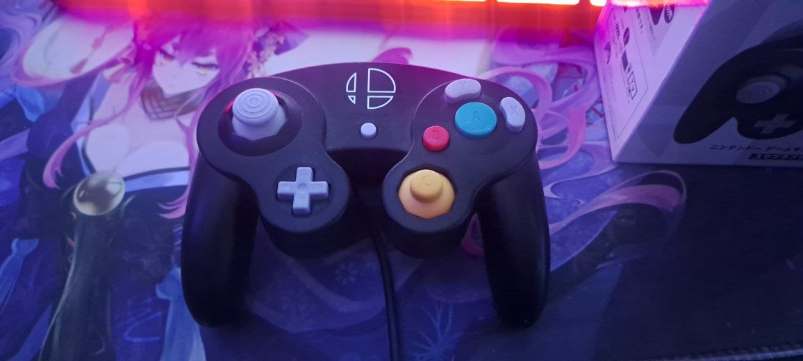 Nintendo Super Smash Bros. Ultimate edition GameCube controller - Switch with GameCube controller adapter
