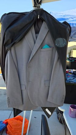 Mens Suit Size Large