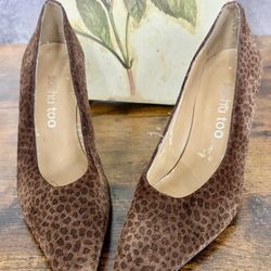 Super Cute Leopard Print Heels Woman’s Size 8.5