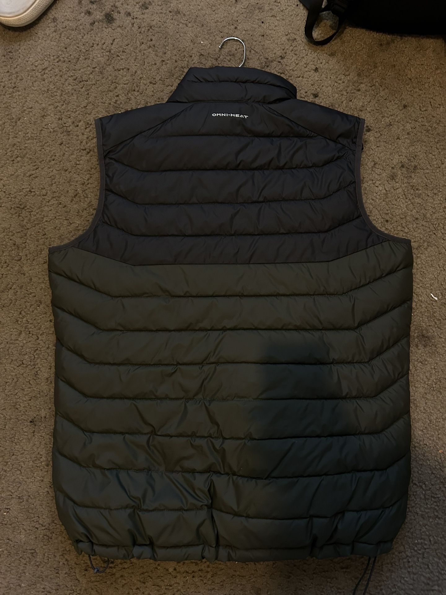 BRAND NEW COLOMBIA SLEEVELESS JACKET
