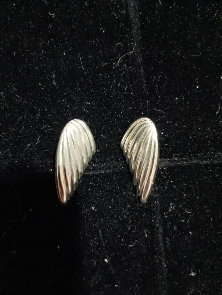 Sterling Silver wing and owl clip on ear rings 