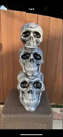 3 foot tall skull statue