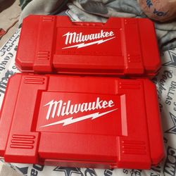 2 Brand New Empty Cases Milwaukee, One Is For Angle Drill 3107-6 1/2 " Right The Other Is 6519-31 Sawzall Recip Saw Kit Both Are Immaculate