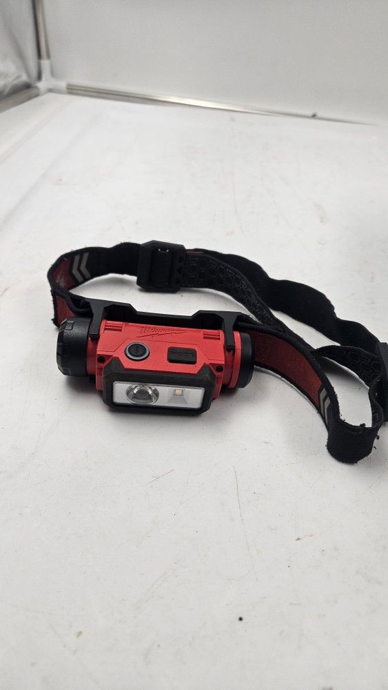 Milwaukee Tool with Redlithium USB Hard Hat Headlamp (600 Lumens)