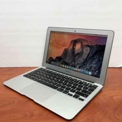 Macbook AIR 11 INCHES 2014 EXCELLENT CONDITION 