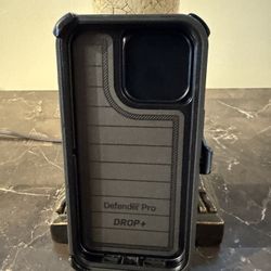 OTTERBOX black Case Defender Pro<<brand new>> for iPhone 15 Pro Max