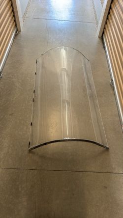 5ft Curved Plexiglass - Soundproofing, Debris Management