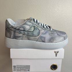 Men Kobe Nike Air Force 1 Low Size 13 Lenticular 