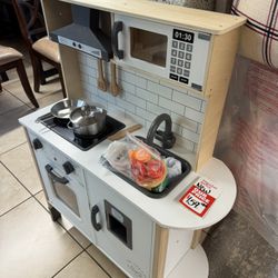 Brand New Kids Kitchen Toy Set