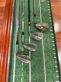 Titleist wedges 56; 54; 47 ; 56