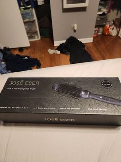 4 In 1 Volumizing Hot Brush