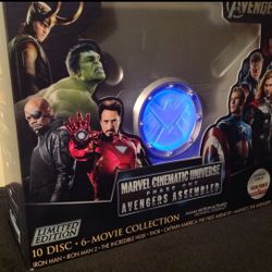 Marvel MCU Phase One: 3-D, Blu-ray Disk Set With Tesseract Case