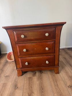 Wood 3-Drawer Nightstand End Table