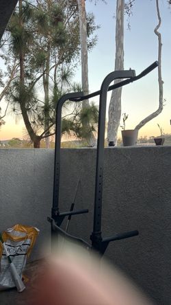 Pull up bar