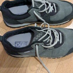 Oboz Waterproof Women's 8.5 Shoe, Purple/Gray