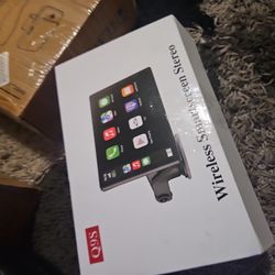 Wireless Smartscreen Stereo is a modern and sleek car