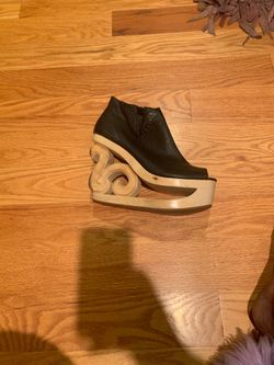 Jeffrey Campbell skates