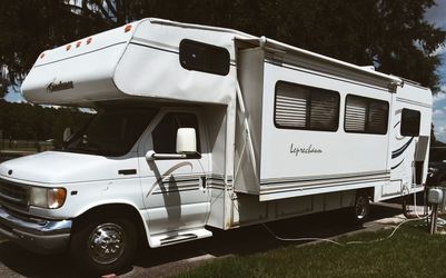 2000 Coachmen Leprechaun